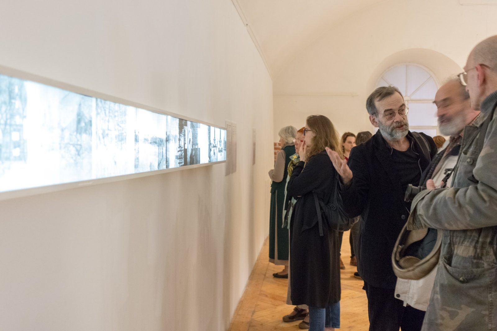 QUIET VOICES. CONTEMPORARY ART ABOUT THE SIEGE
