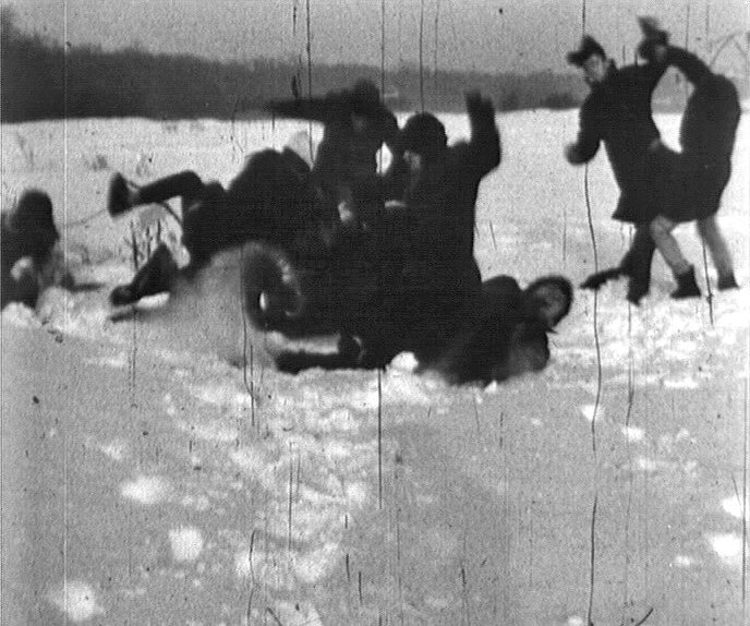 002_Yufit Woodcutter Still 5