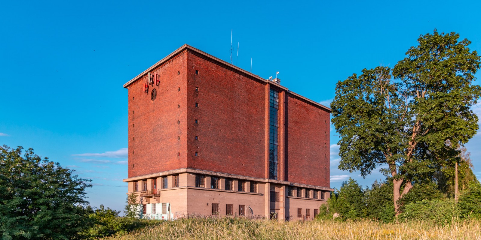 Водонапорная башня на Батарейной горе (Батарейный проезд, 2)
